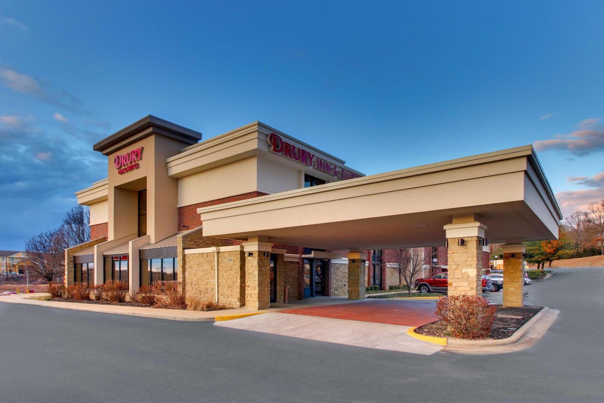 Drury Inn & Suites พ็อพลาร์บลัฟ ภายนอก รูปภาพ