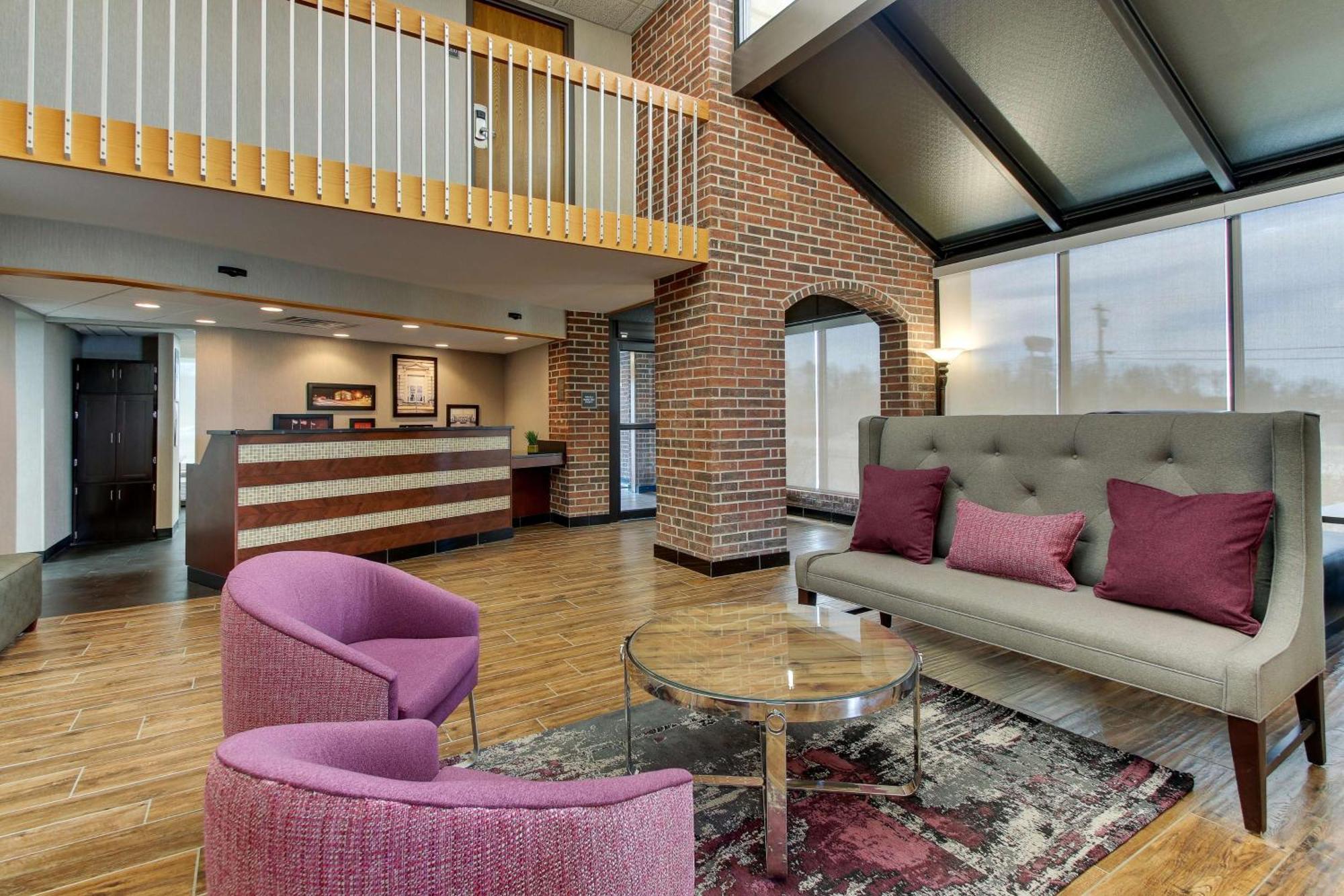 Drury Inn & Suites พ็อพลาร์บลัฟ ภายนอก รูปภาพ